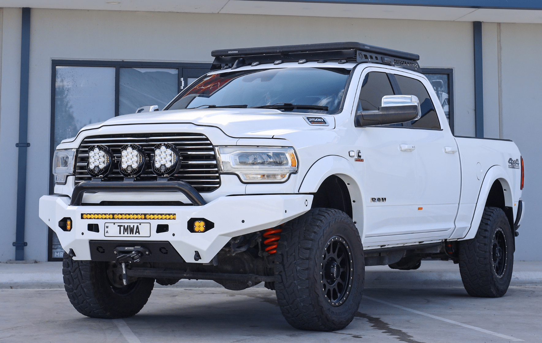 Thor_Build_Truck1_HotSpotPhoto